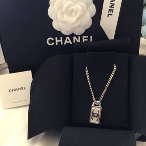Chanel Gold/Crystal link necklace